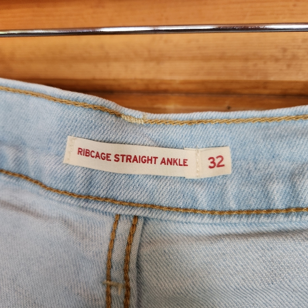 Levi's 💜 Ribcage Straight Ankle Jeans Light Wash High Rise Distressed 32 X 27"‎ - Picture 10 of 14